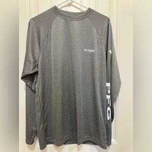 Like new Men’s Columbia PFG fishing and sun shirt